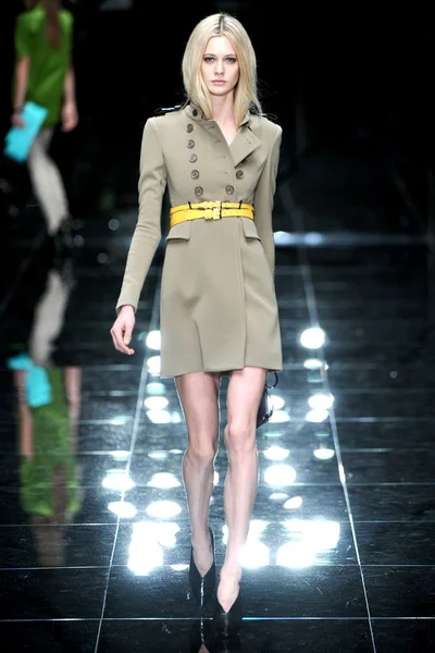 Look 17